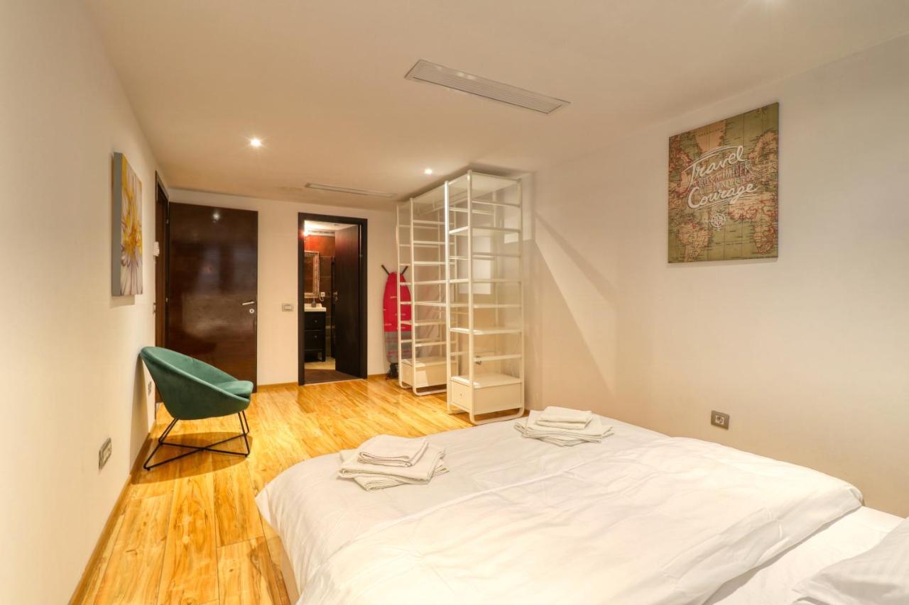 3 Bedroom In Herastrau Area Bucureşti